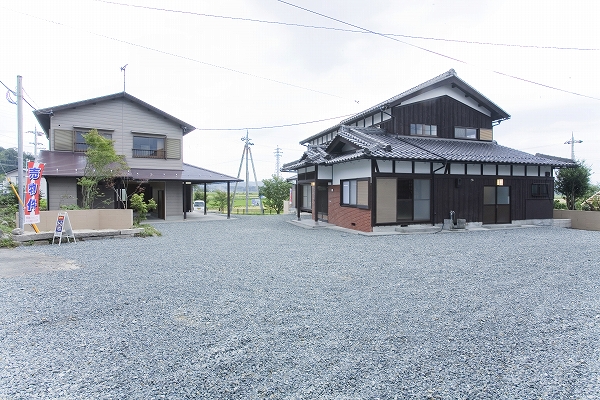 高島市音羽　離れ　倉庫付 1