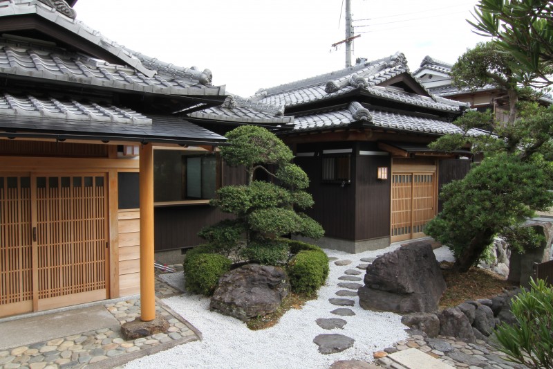 園部町小山西町 13