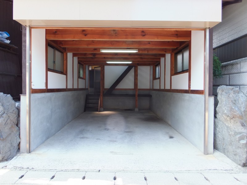 園部町小山西町 17