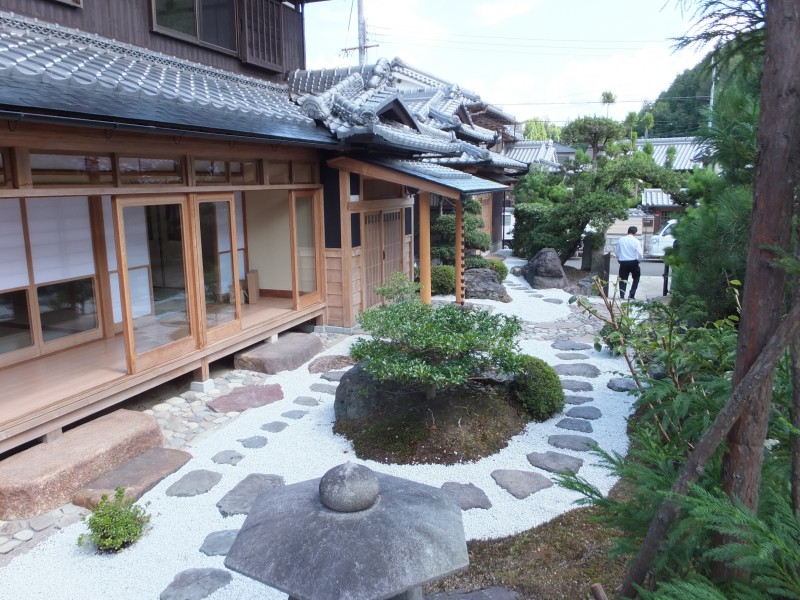 園部町小山西町 19